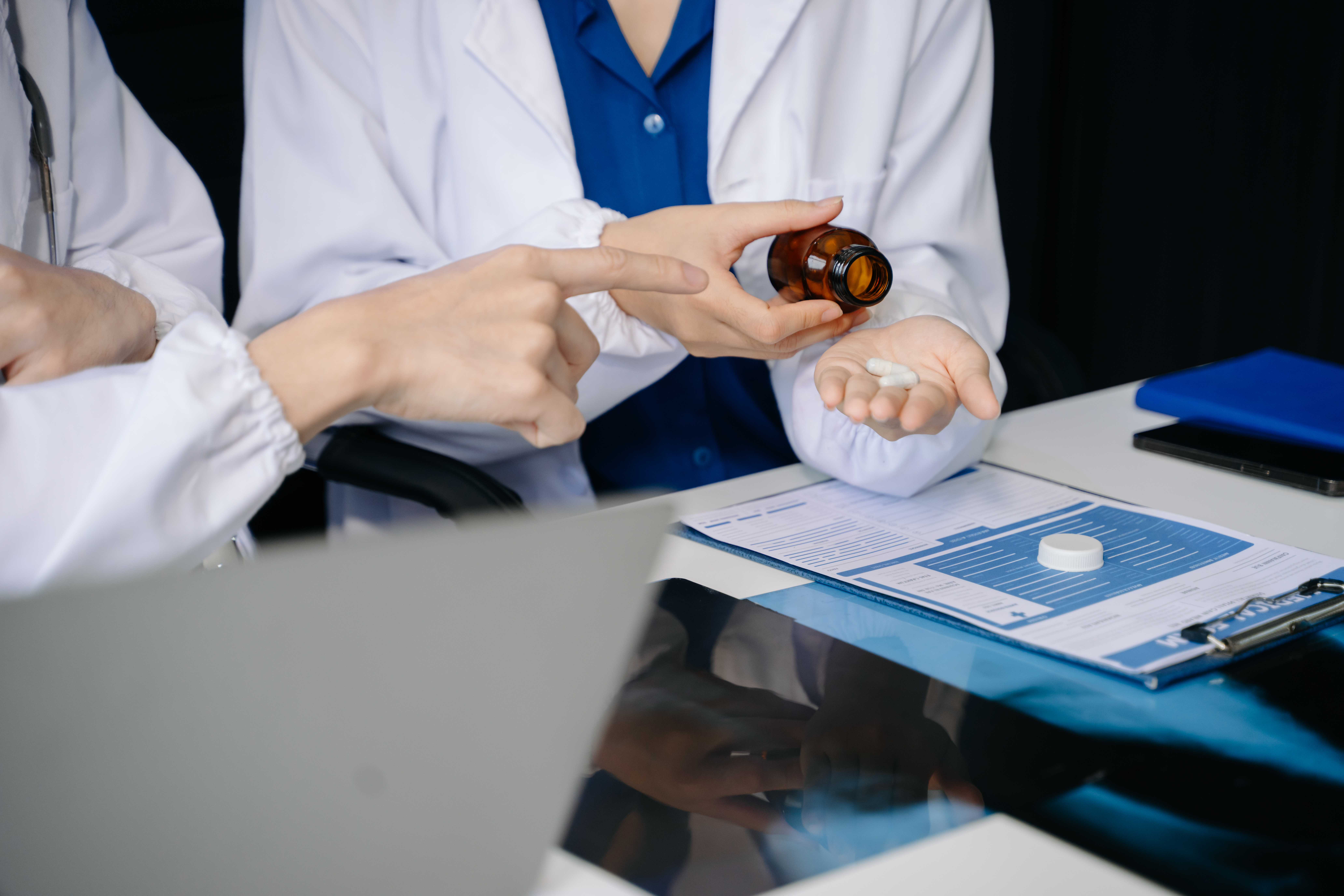 É Possível Fazer Reposição Hormonal com Fitoterápicos? O Que a Ciência Atual Revela